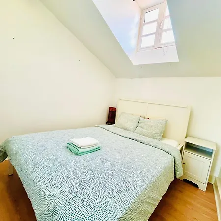 Tram 28 Cozy In Alfama Lisbona