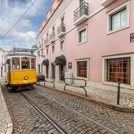 Tram 28 Cozy In Alfama